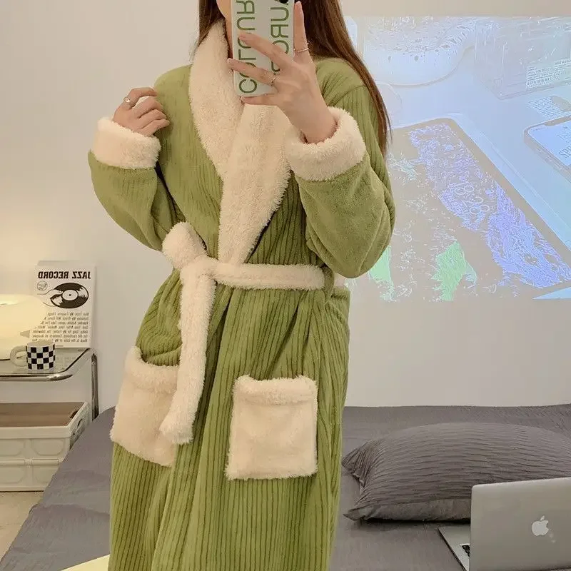 Thickened coral velvet bathrobe women\'s winter 2022 new dressing gowns long autumn winter warm velvet flannel pajamas