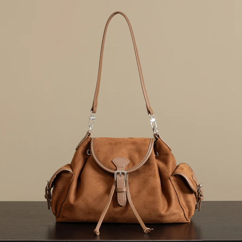 حقائب يد نسائية من جلد الغزال الصناعي على الطراز الإنجليزي، حقائب يد ومحافظ فاخرة بتصميم جديد لعام 2026، حقيبة كتف متعددة الجيوب مزينة بمسامير برشام عتيقة جودة عالية ًالشحن مجانا وصول الشحن السريع #1