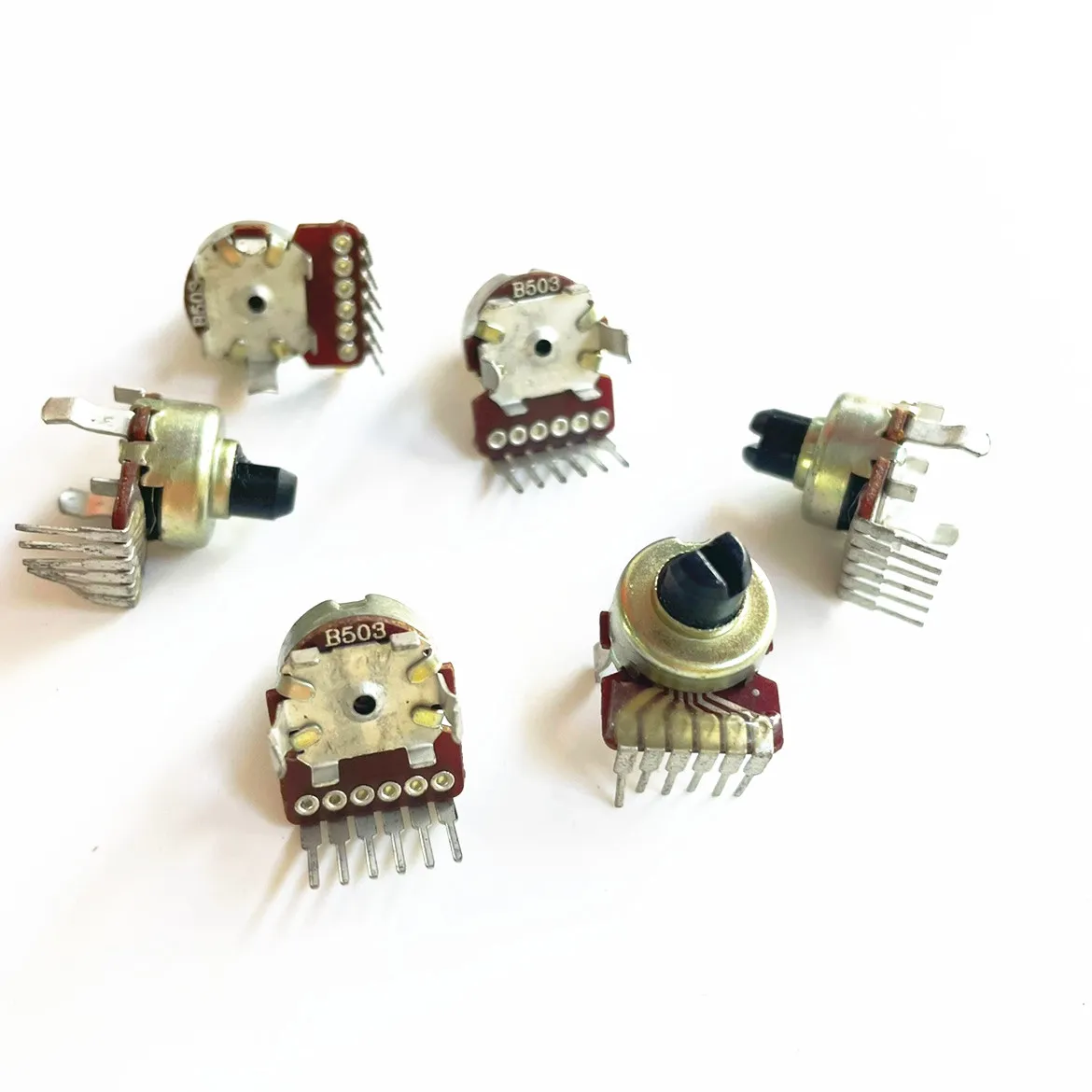 1PCS 6-pin Power Amplifier Audio Volume Adjustment Small Potentiometer B50K/B503 Single-row D-shaft 7MMF