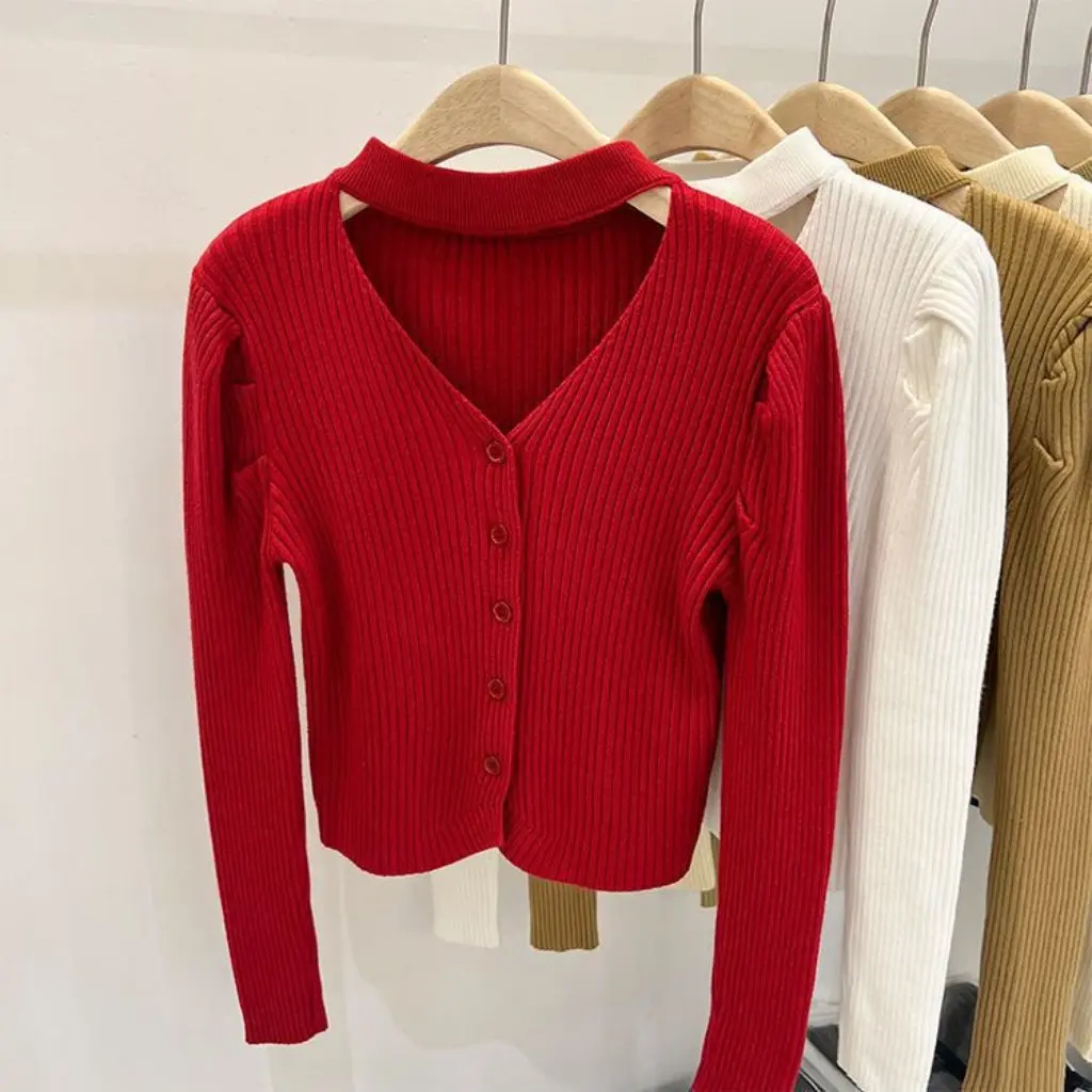 

Autumn Winter Red Long-Sleeved V-Neck Knitwear Slim Fit Halter Top Fashionable Bottoming Style Women's Fashion