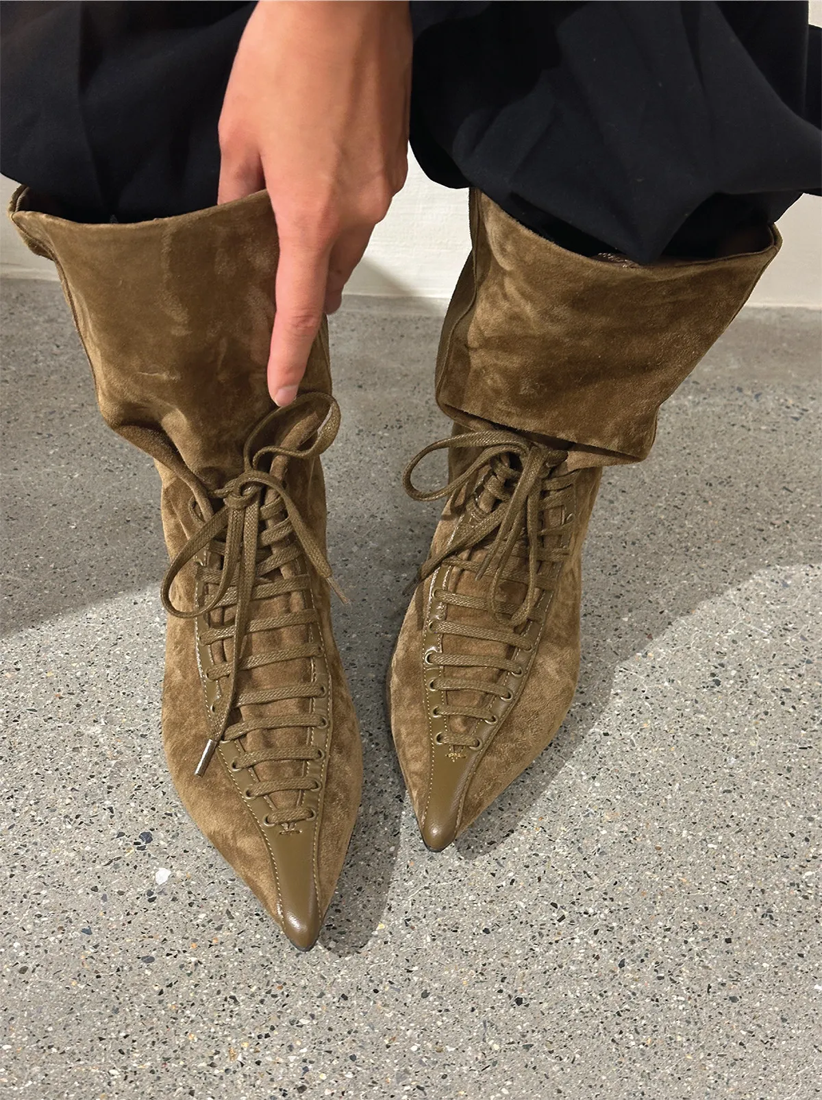 

2026 Spring/Autumn New Pointed Toe Lace-up Witch Boots Brown Black Mid-Heel Stiletto Ankle Boots Slim Fit Boots For Women