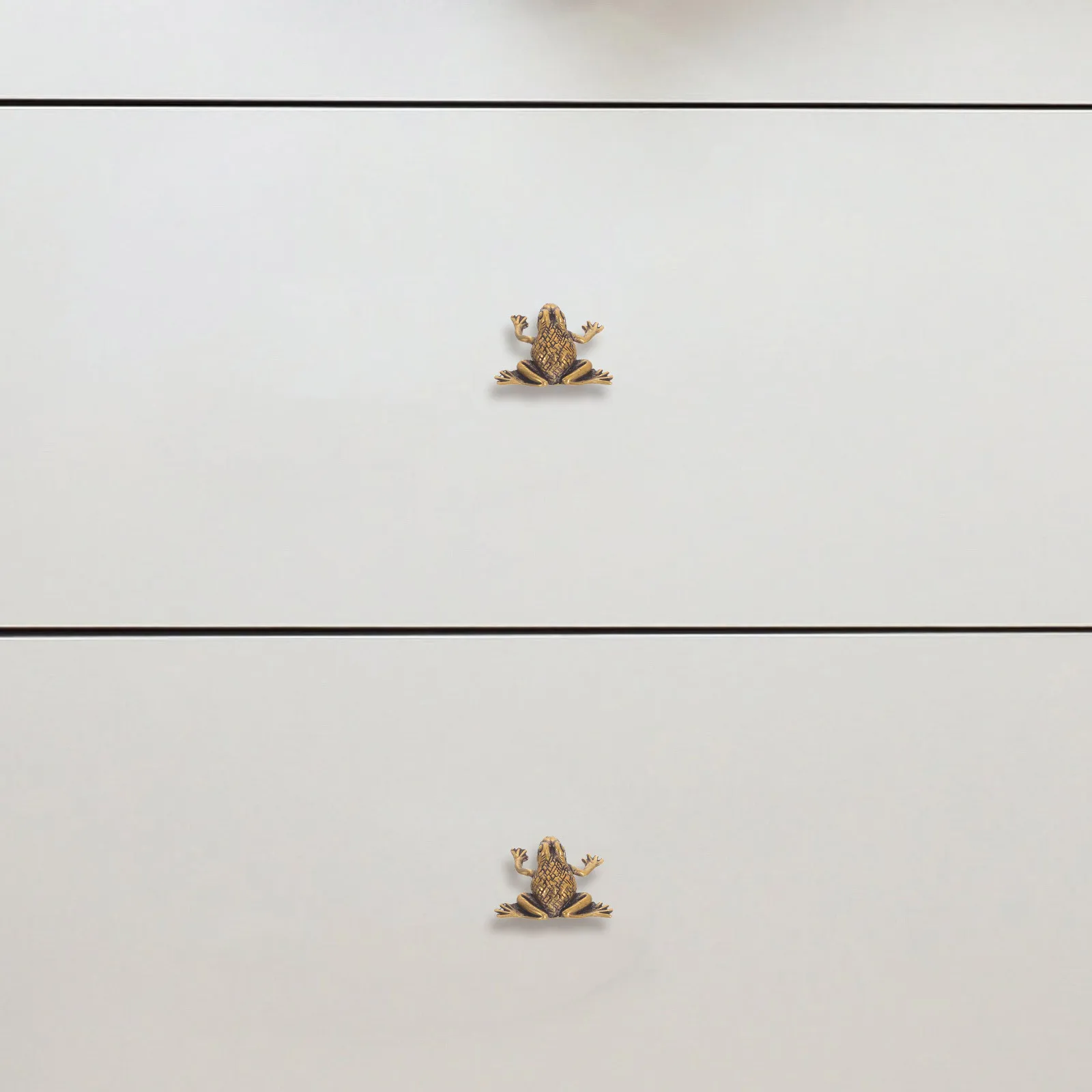 

Brass Frog Shaped Handle Chinese Durable Polished Finish Vintage Animal Cabinet Handles Decor Vintage Brass Knobs