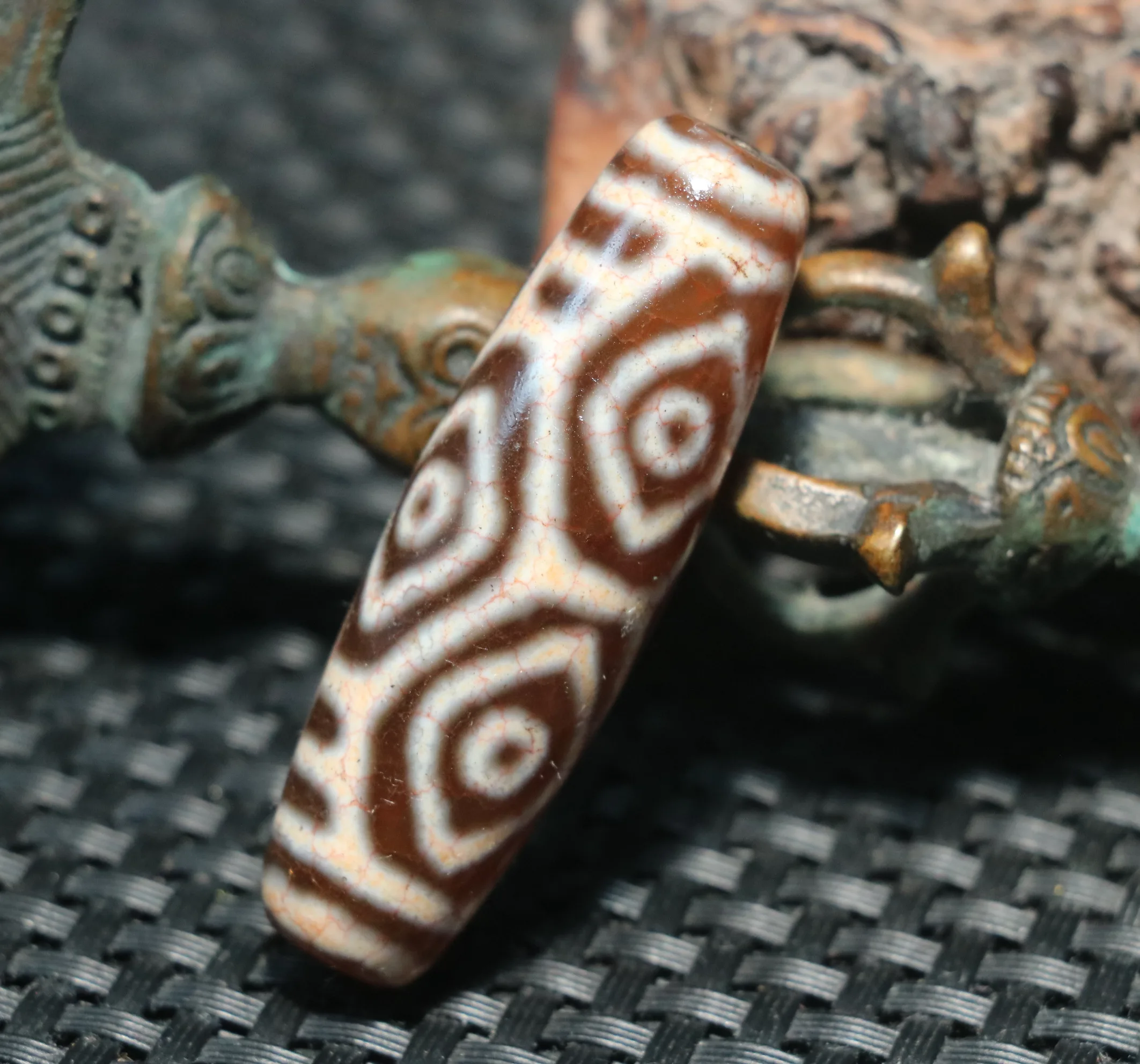 

Magic Energy Tibetan Old Agate Bloody Vein Full Dragon Vein 6 Dragon Eyed Master dZi Bead Amulet Pendant Amulet