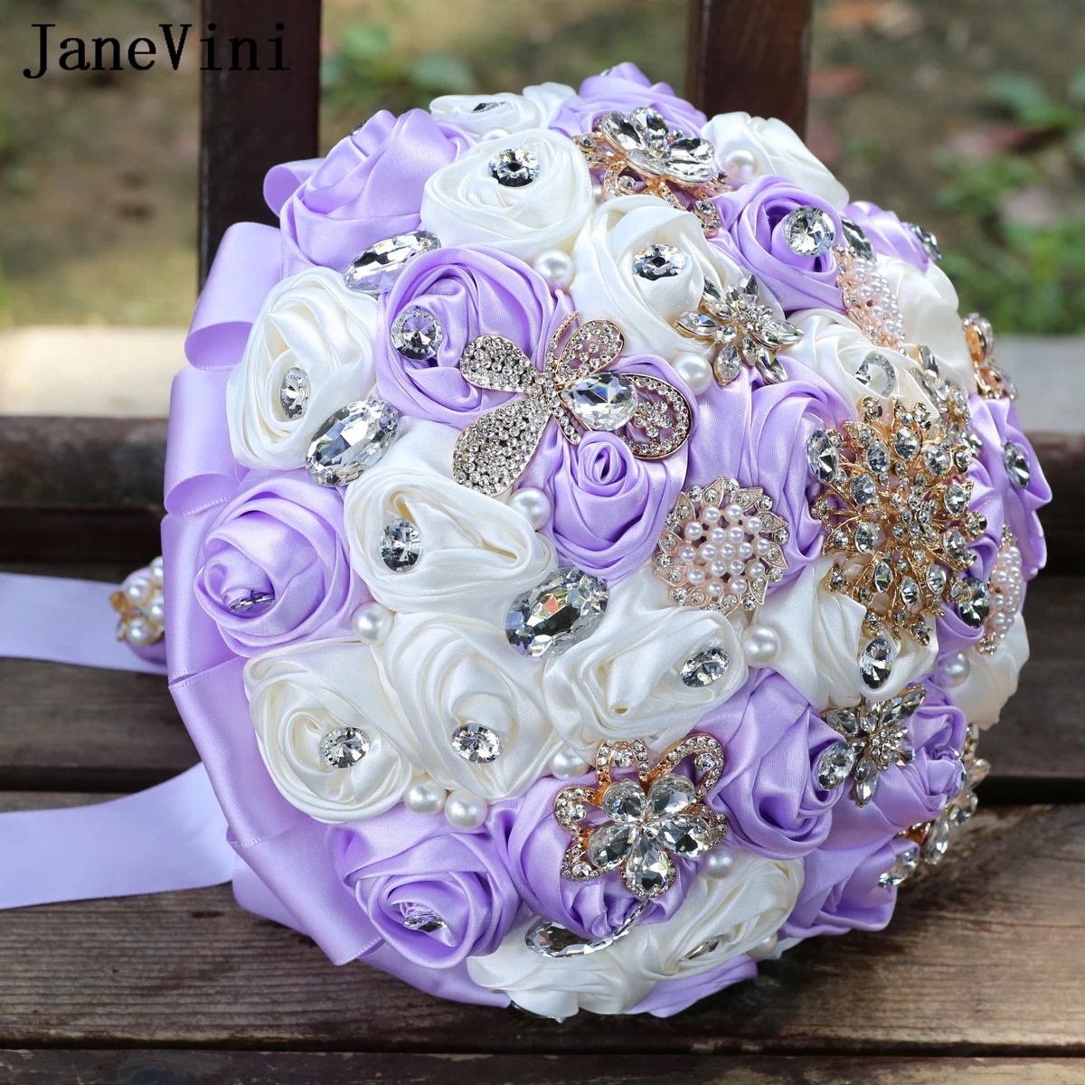 JaneVini Luxury Rhinestone Pearls Crystal Wedding Bouquet Light Purple Rose Bride Flowers Artificial Bridal Hand Bouquet Buquês