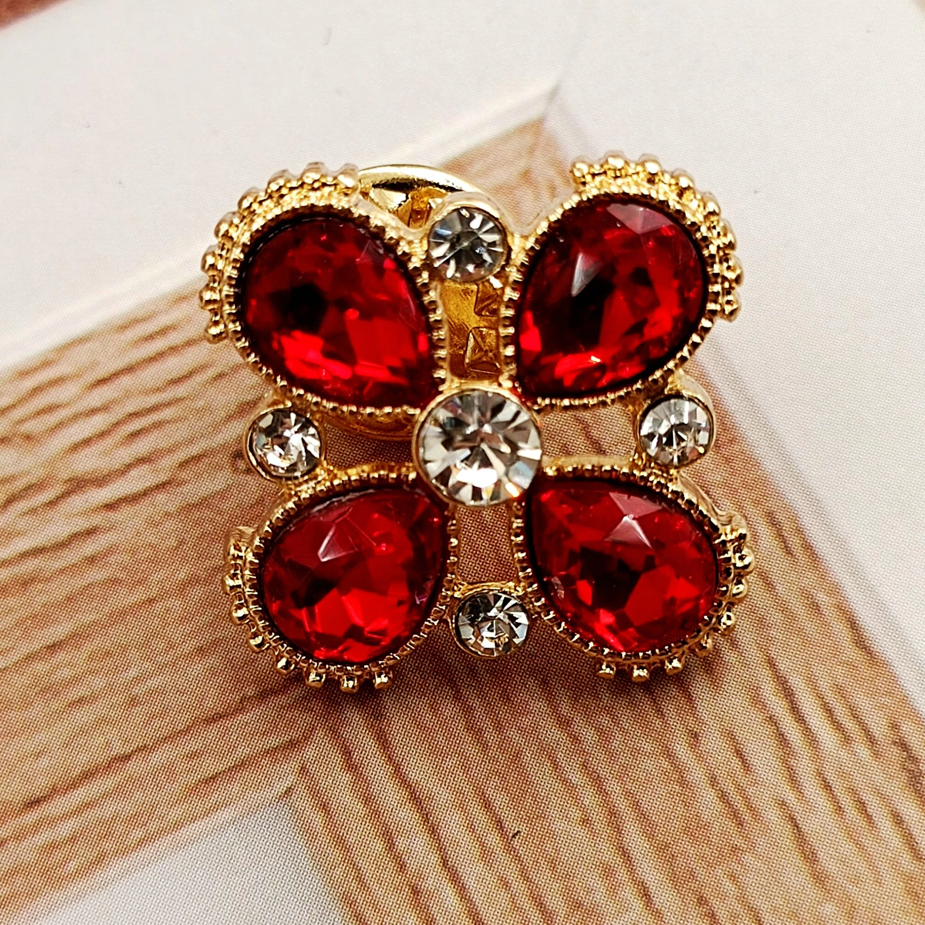 Antique Baroque Style Cross Shaped Red 4-Petal Floral Collar Pin Church Gift Lapel Bag Hat Backpack Cape Shawl Scarf Jewelry