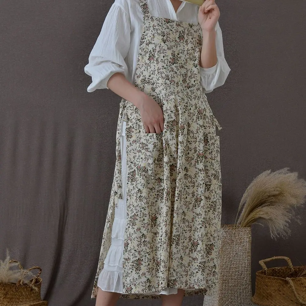 

Cotton Kitchen Cooking Apron Floral Printed French Style Household Work Apron with Pockets Waterproof Artist Flower Shop Apron