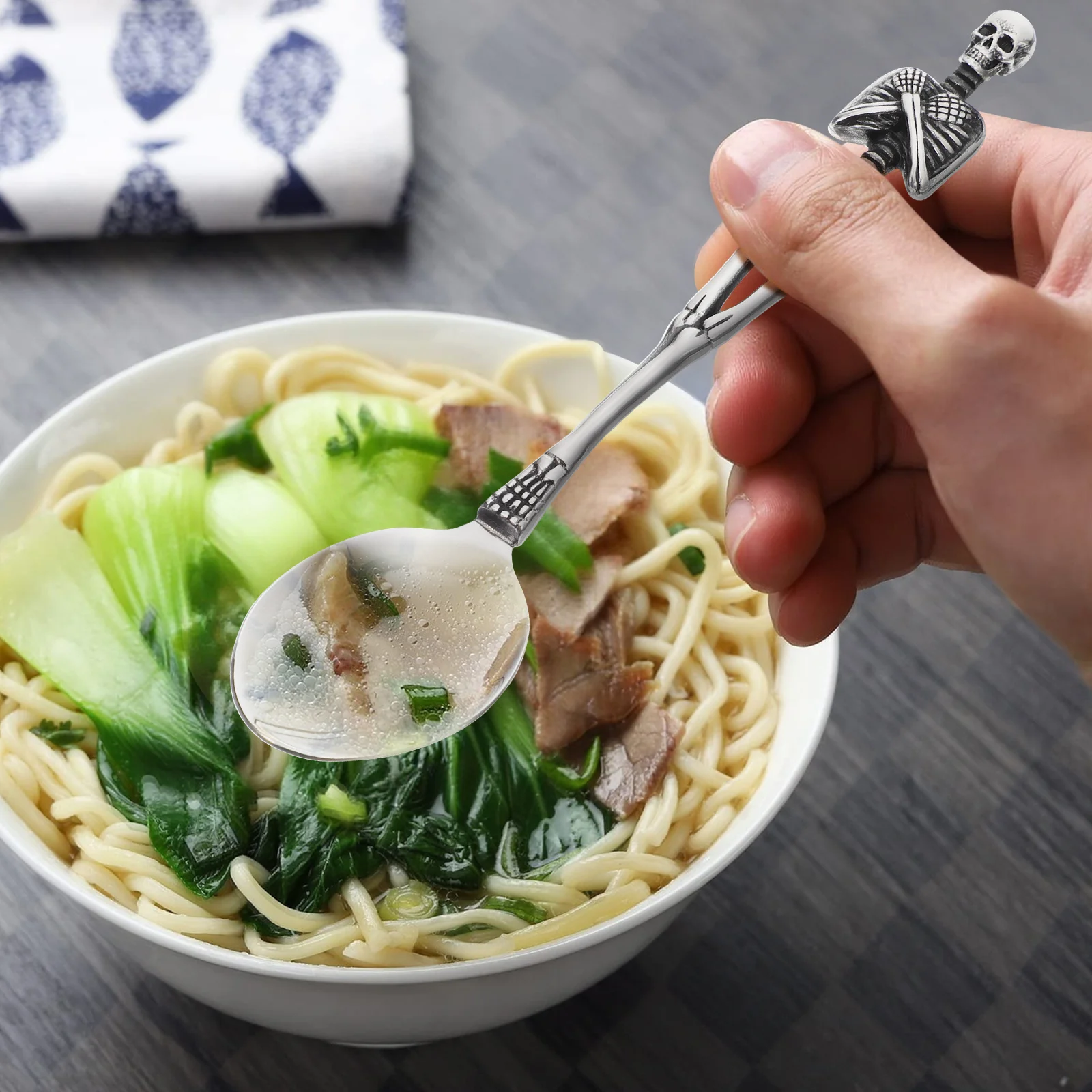 

Retro Skull Soup Spoon Dishwasher Safe Halloween Kitchen Tableware Spoon For Party Easter Christmas Gift