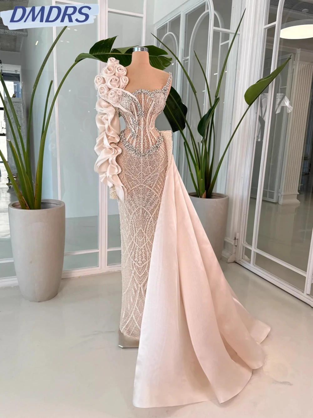 

Gorgeous Embroidery Beaded Lace Evening Dress Silver Crystal Straight Long Wedding Party Gown Customized Side Train Prom Dresses