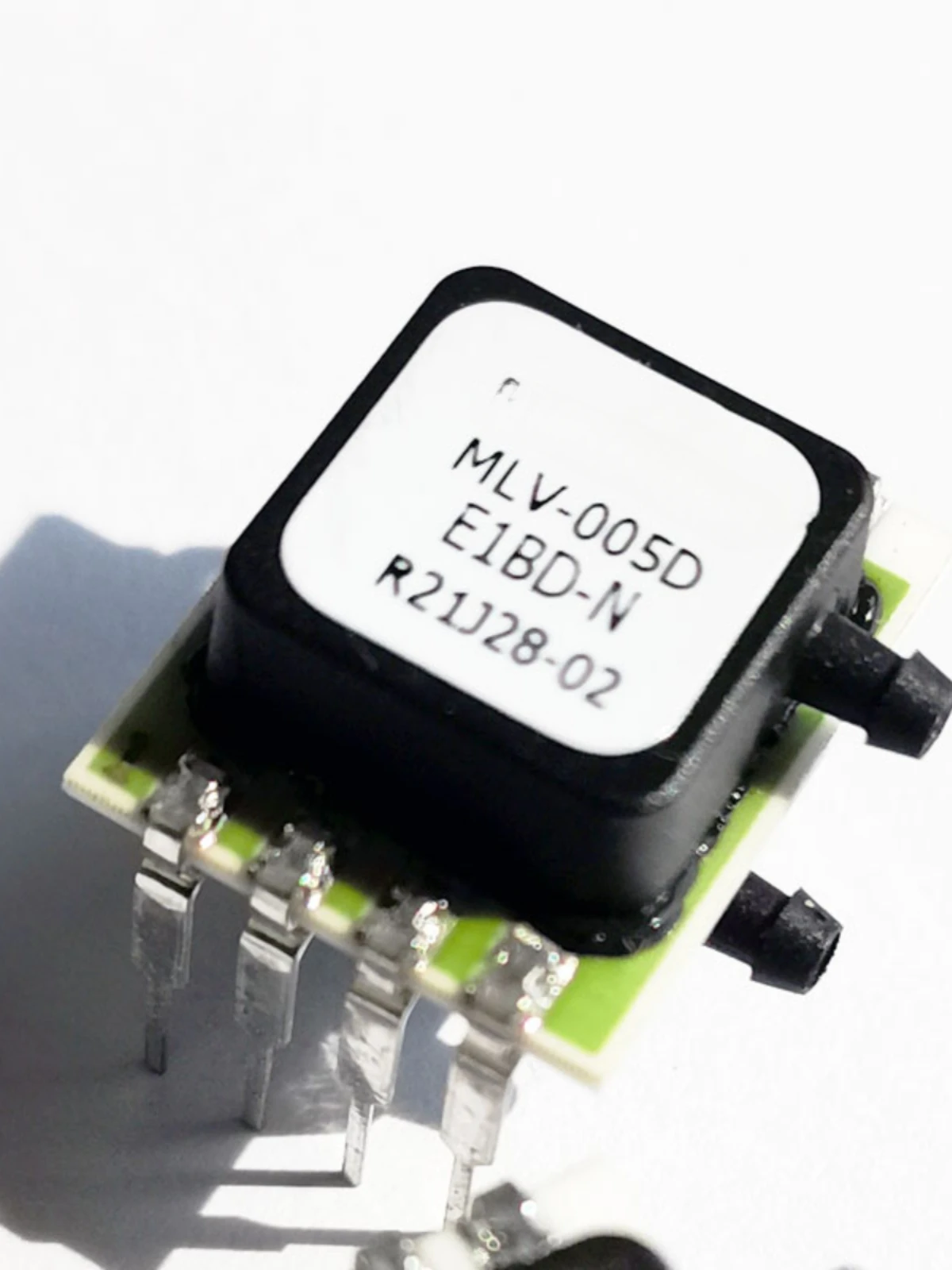 MLV-L05D-A6AAF-N Pressure Sensor Analog Output Differential Pressure 5IN