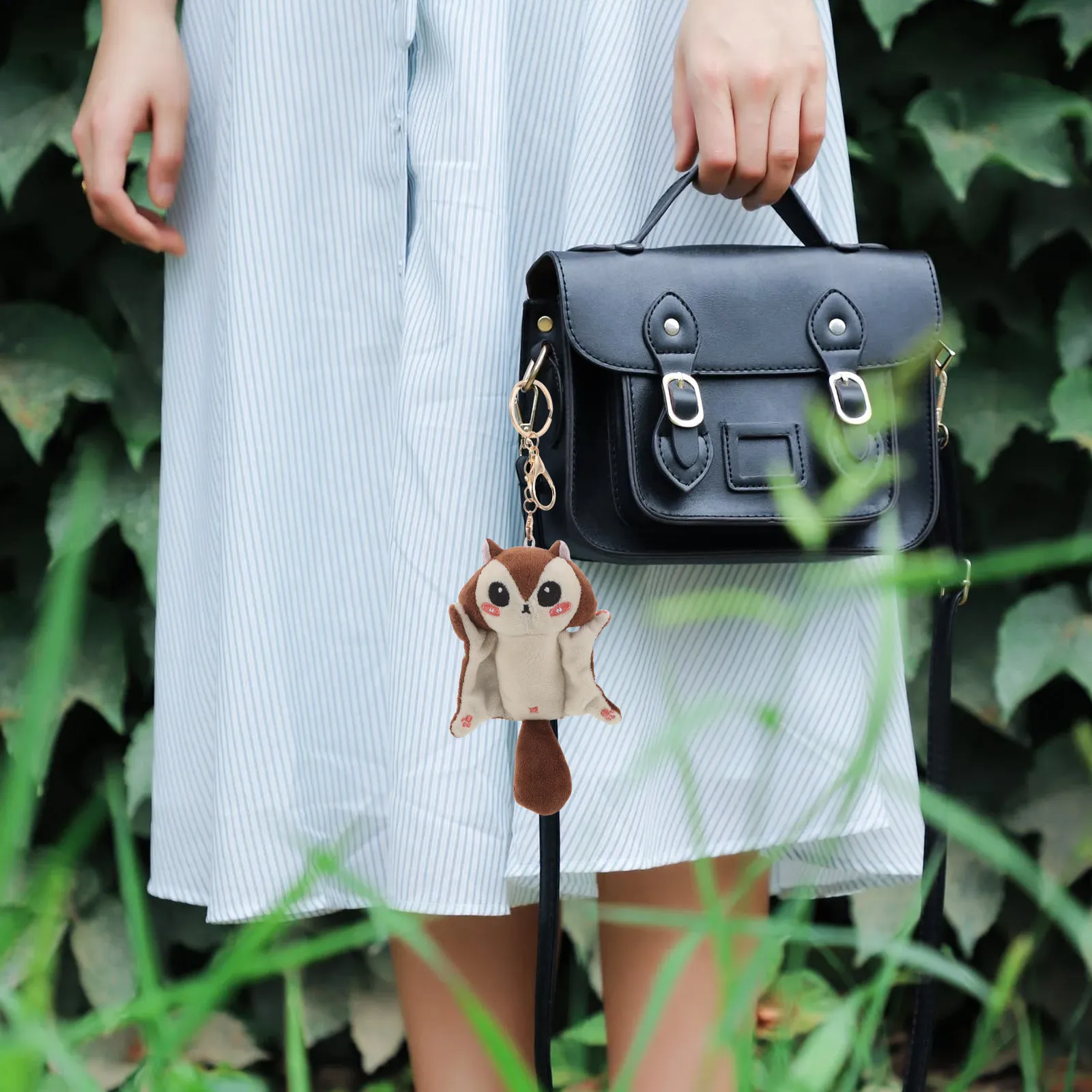 

Милый брелок-белочка: мягкая плюшевая игрушка-ключница для рюкзака и сумки - подвесное украшение в виде мультяшного животного, декоративный шарм