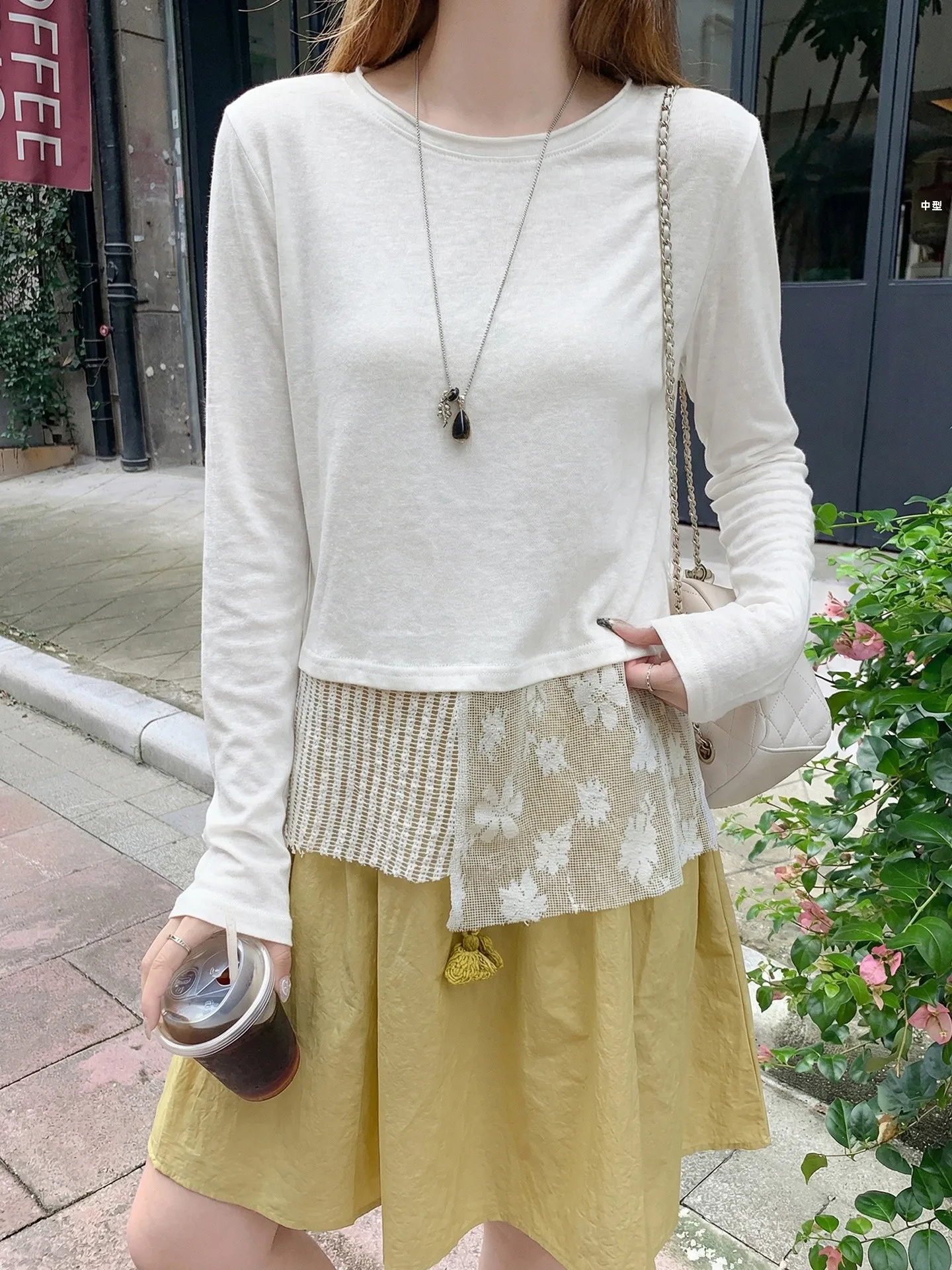 

Белая женская футболка с асимметричным подолом и длинным рукавом, базовый слой, свободный крой, для повседневной носки, зима-весна, новинка