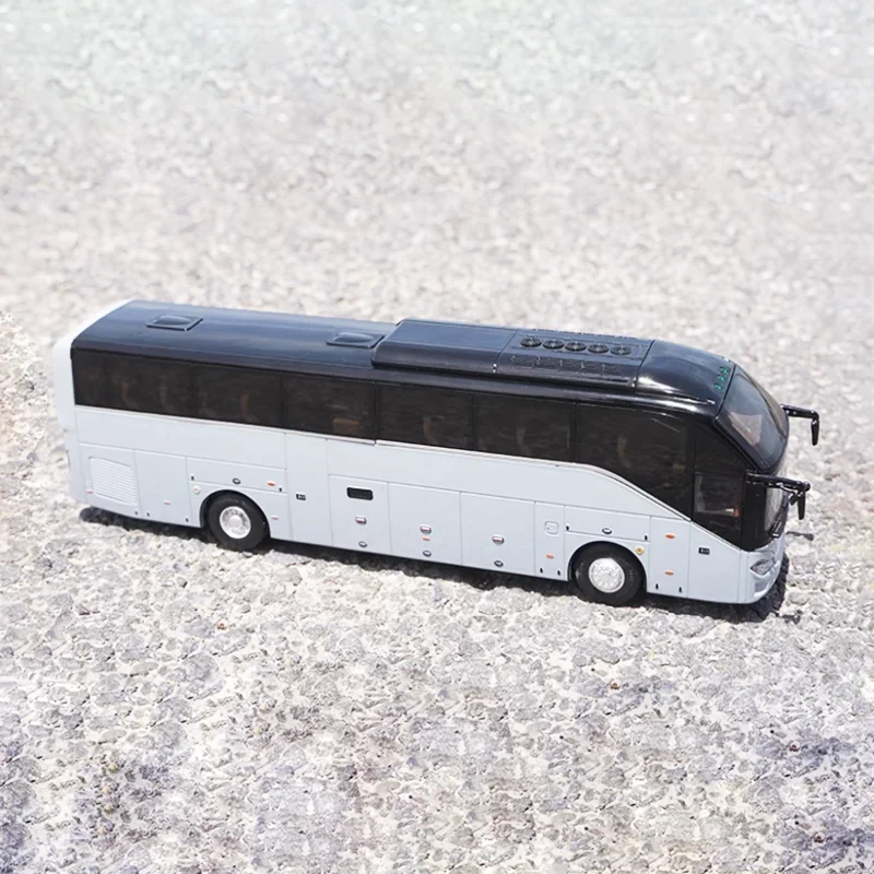 Classic Collectible 1:42 KMC Kayoola Diecast Tourism Bus Model Alloy African Long-Distance Transportation Model Miniature for Gi
