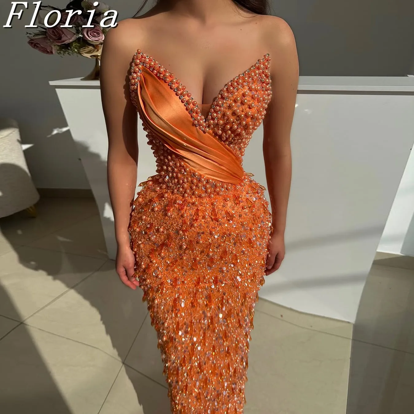 Рисунок 3 - Ярко-оранжевое вечернее платье