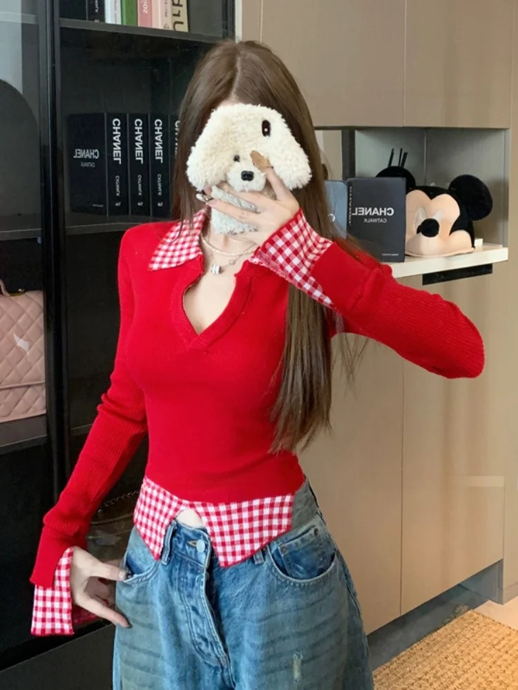 

Red Plaid V-Neck Knitted Base Shirt Women's Short Style Inner Wear Top Korean Design Autumn Winter Fashion Sensation