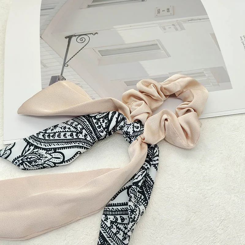 リボンヘアゴム、エレガントなヘアゴム、シルクスカーフ、ヘアゴム、多用途ヘアゴム、女性用高級ヘアアクセサリー