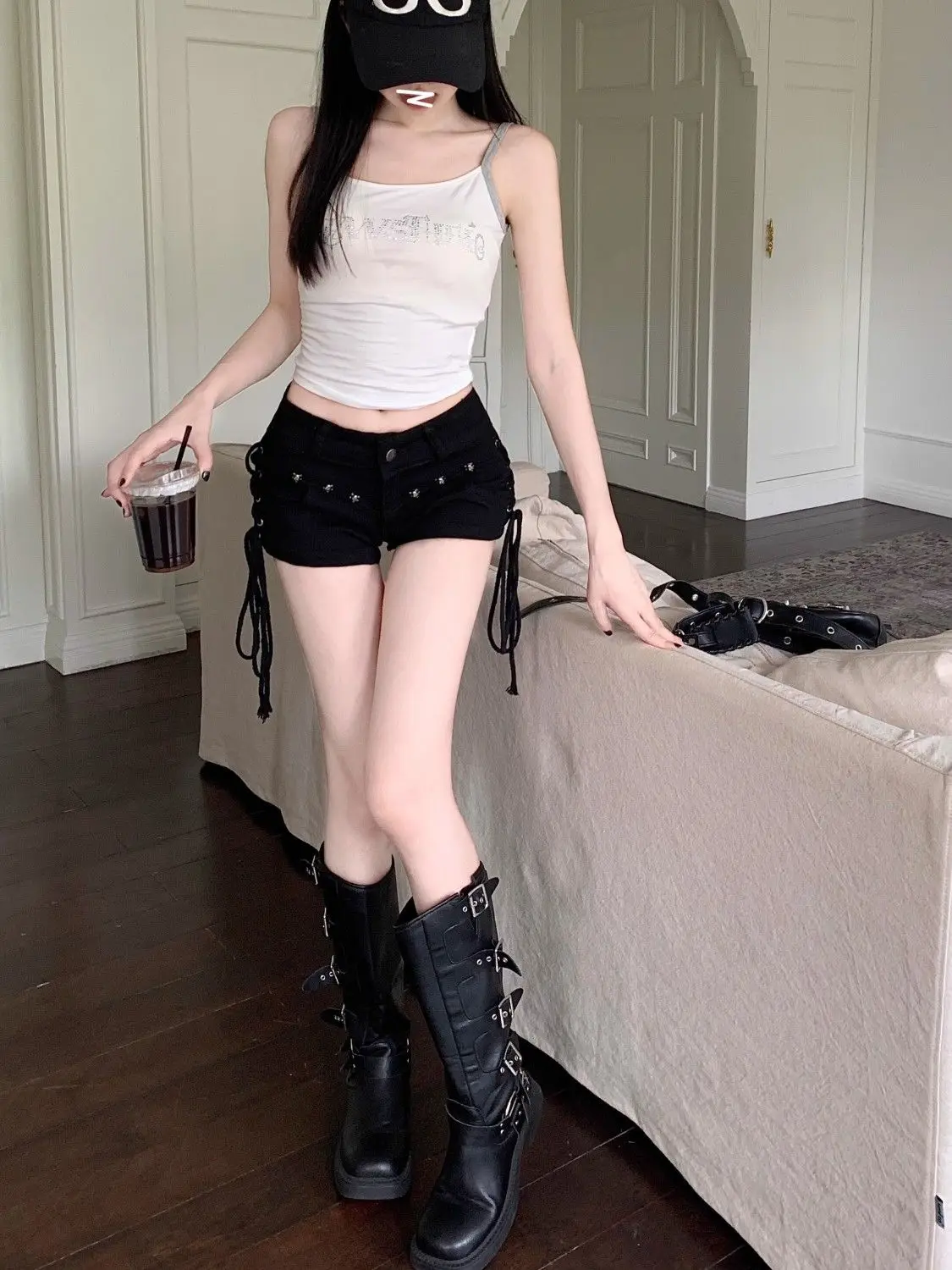 Retro Tight Black Y2k Shorts Damen Strap Rivet Design Booty Shorts