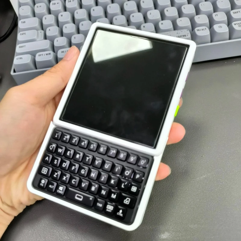 Keyboard Case for Coolpad Small Cube CPDAY10 Retro BlackBerry Style Quick Split Protective Shell Mdc Design Mini Phone Cover