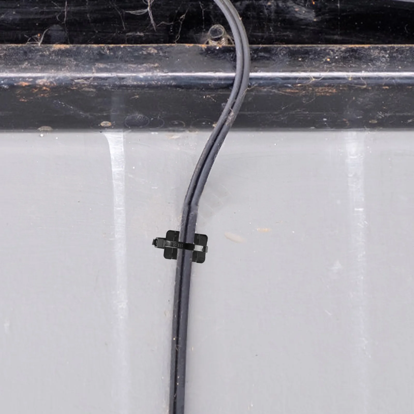 

100Pcs Saddle Type Mounts Base Wire Cable Clips Zip Tie Holders Durable ABS Material Cable Management Saddle Type Mounts Base