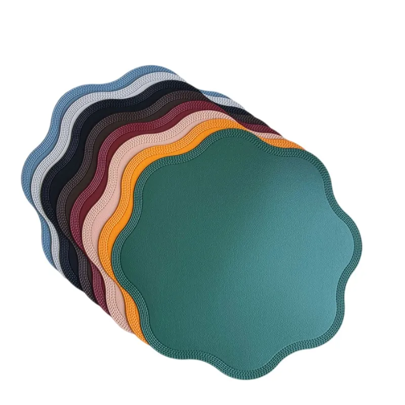 Inyahome Set mit 1/4/6 blumenförmigen, wasserdichten Tischsets für den Esstisch, waschbare PU-Tischsets, Weihnachts- und Küchenzubehör