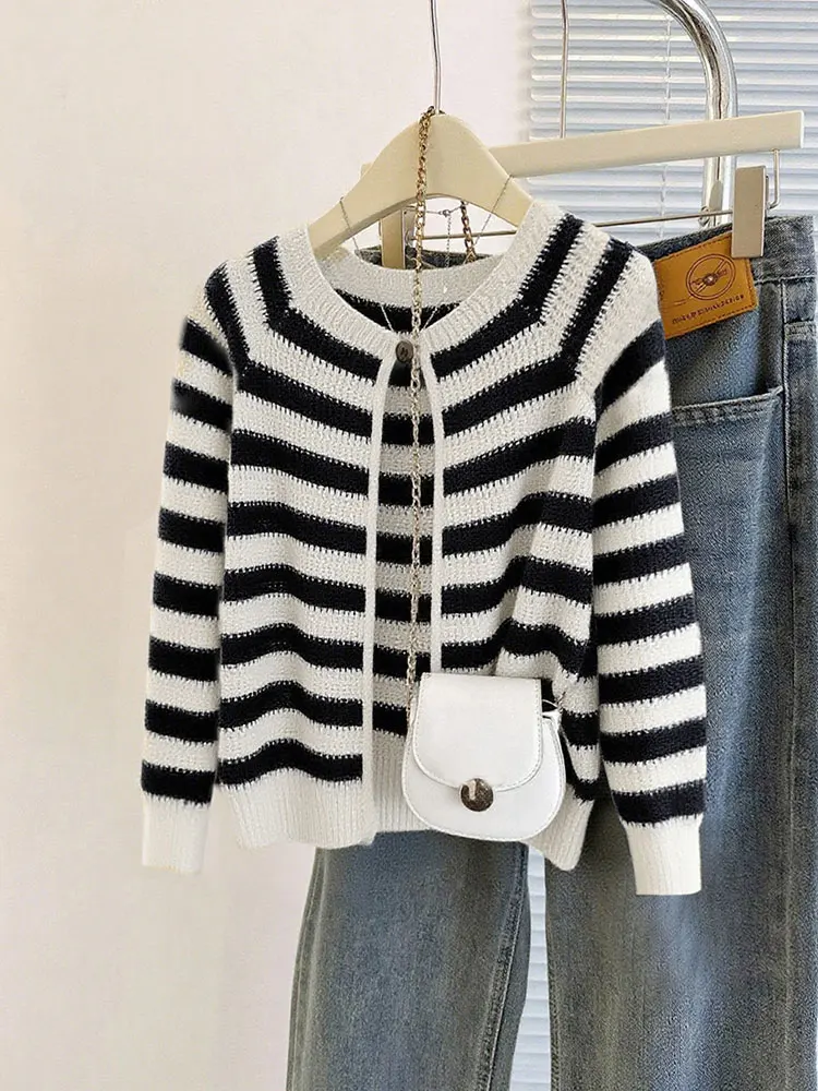 

New Fashion Black White Striped With a button Cardigan Jacket Simple Round Neck Long Sleeve Sweater Women Autumn Winter Soft Top