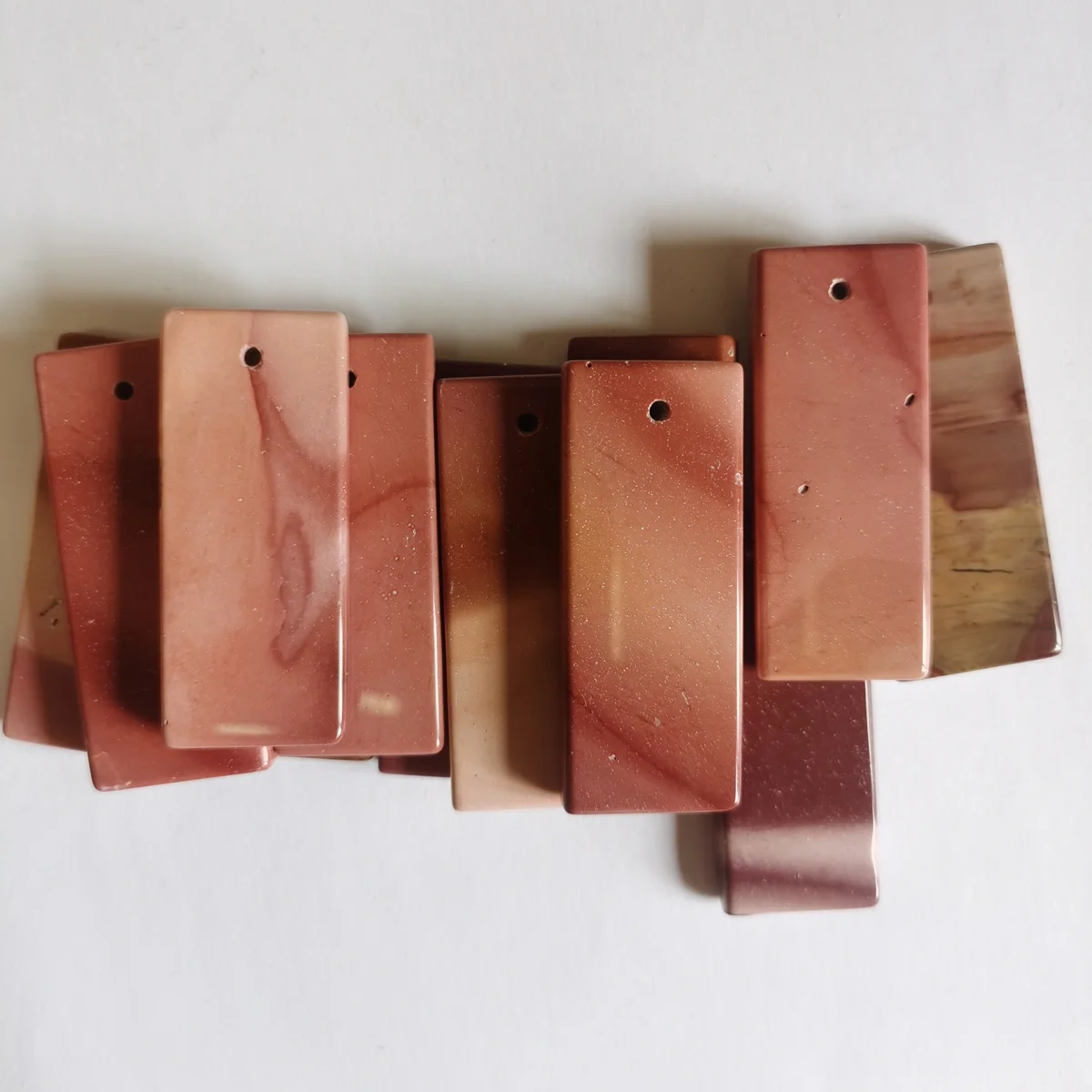 Piedra natural de Mookaite, colgante de joyería con cuentas sueltas, 1 unidad, S1002
