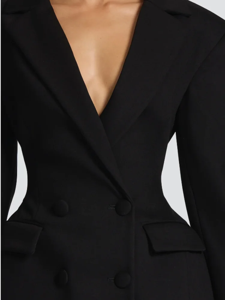 เดรสเบลเซอร์ทรงเข้ารูป กระชับเอว แขนยาว ปกเสื้อแบบลาペル คอวี ติดกระดุมสองแถว ทรงสลิม แฟชั่นปี 2025 เหมาะสำหรับสาวออฟฟิศและใส่ลำลอง