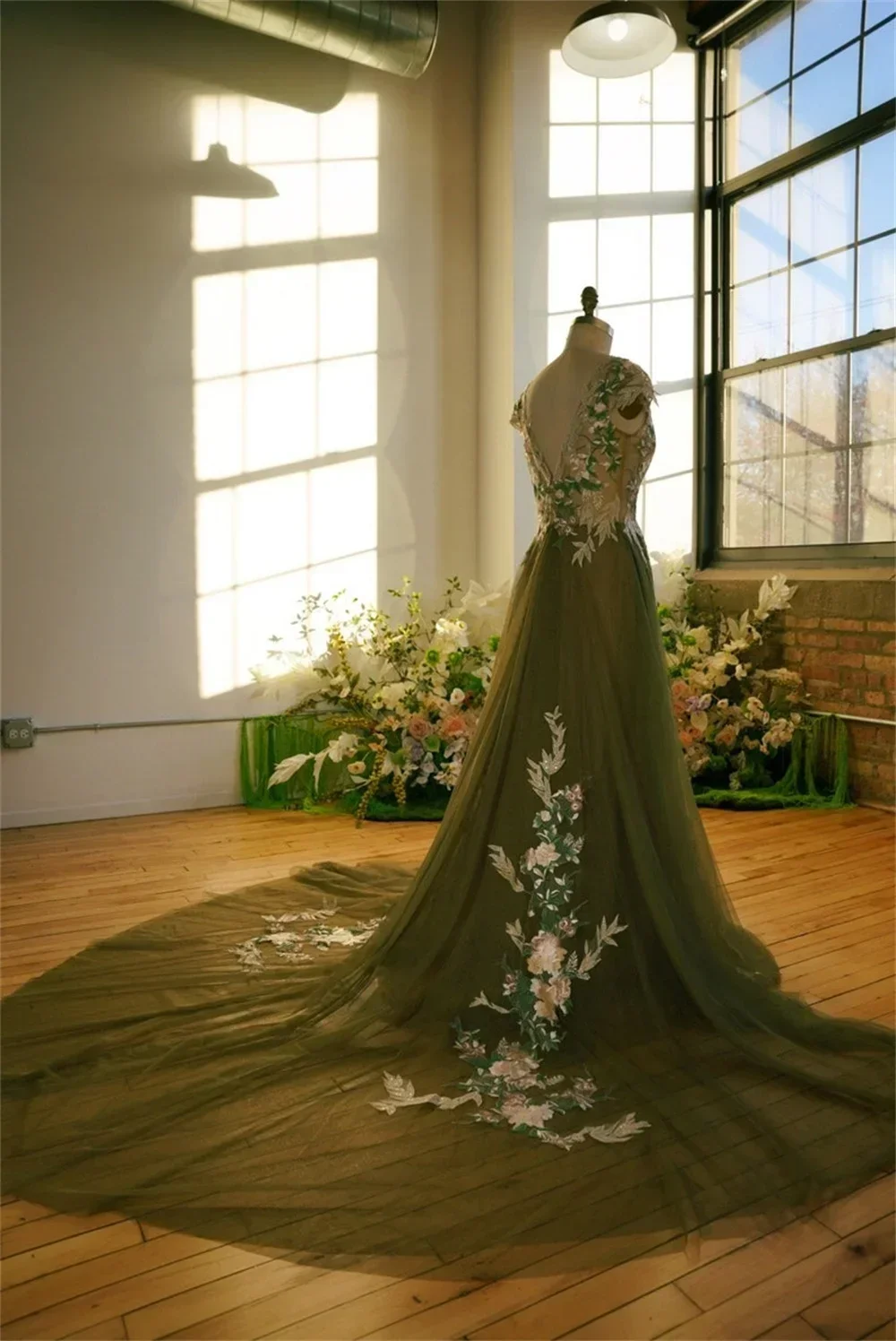 Customized Price AdjustmentExquisite 2024 Green 3D Flower Lace Embroidery Prom Dress Sexy Open Back A-line Evening Gown Sleevele