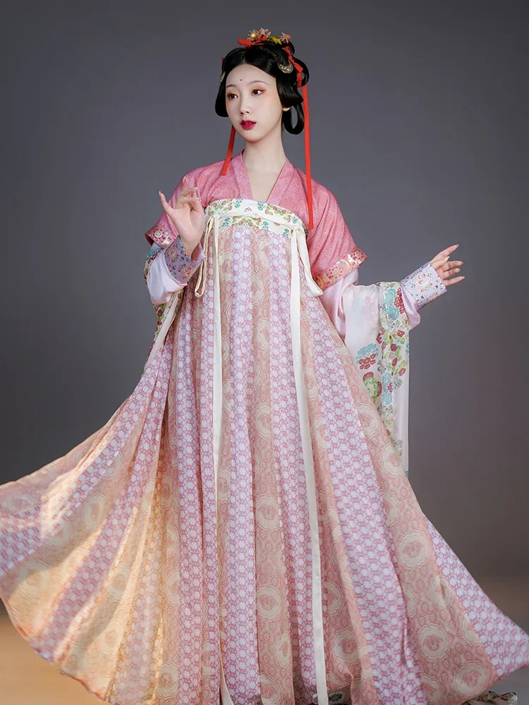 Hanfu โบราณกระโปรงรอบคอสีทองสำหรับผู้หญิงแบบดั้งเดิมกระโปรงยาวถึงหน้าอกเหมือนนางฟ้าหรูหราถ่ายภาพสาวน่ารักได้