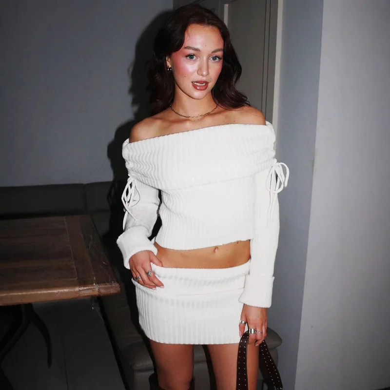 

New Spring Collection Of Women'S Clothing: One Word Collar, Off Shoulder, Long Sleeve T-Shirt, Hip Wrap, Half Length Skirt, Fash