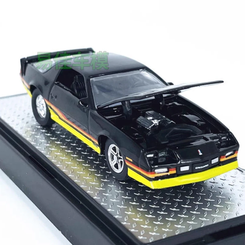 Modèle de voiture en alliage M2 1/64 Camaro IROC-Z, Collection statique, cadeaux de vacances décorés, jouets