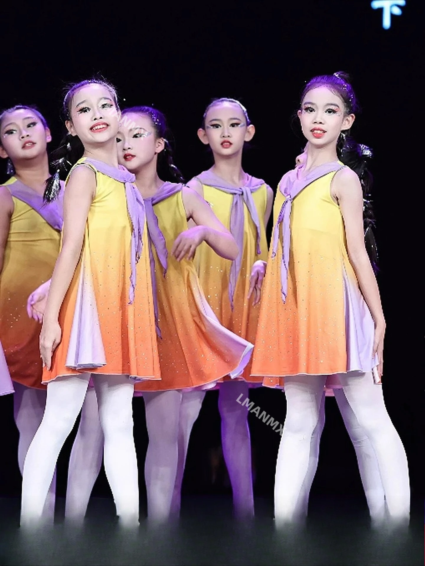 Children's choir costumes, performance costumes, modern dance dresses for primary and secondary school students