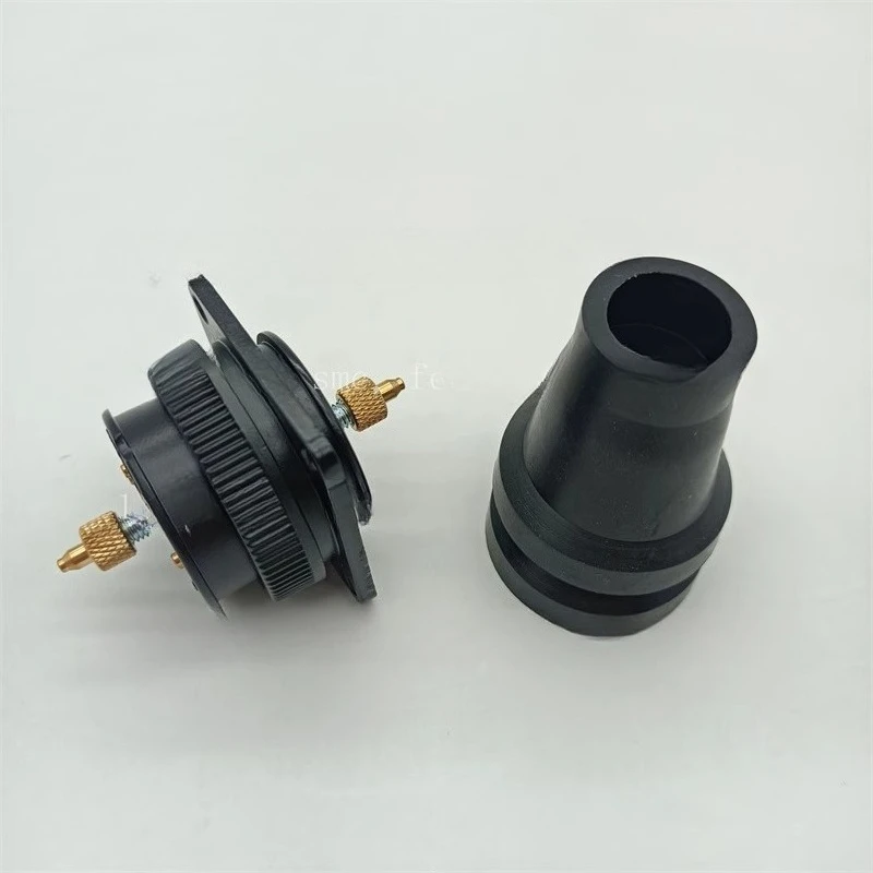 Plug And Socket DM6…