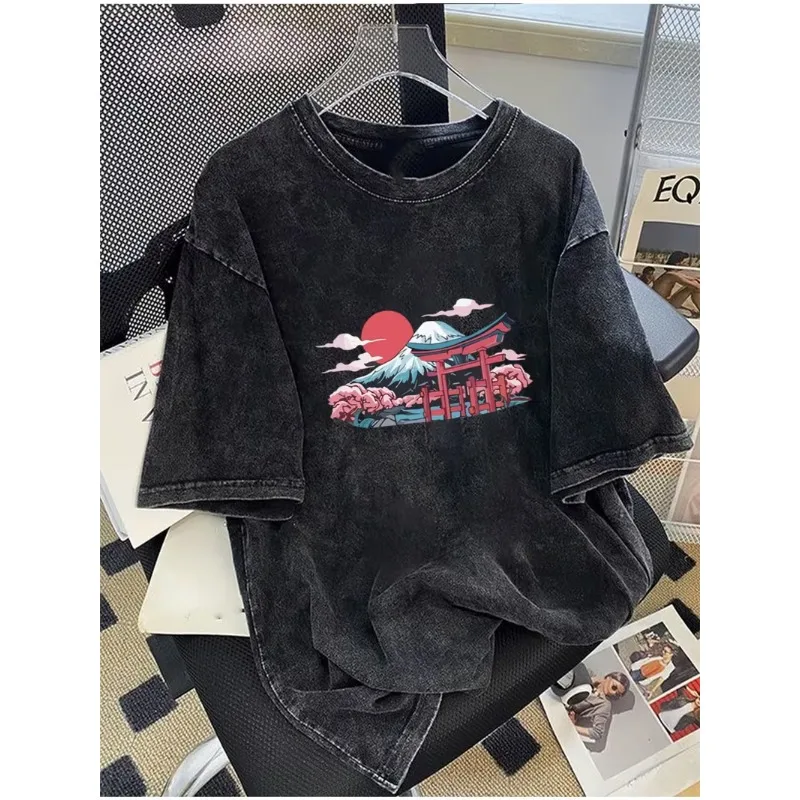 Vintage Washed Cherry Blossom Moon T-Shirt Japanese Sakura Casual Loose Fit Y2K Top Summer Fashion Short-sleeved for Men Women