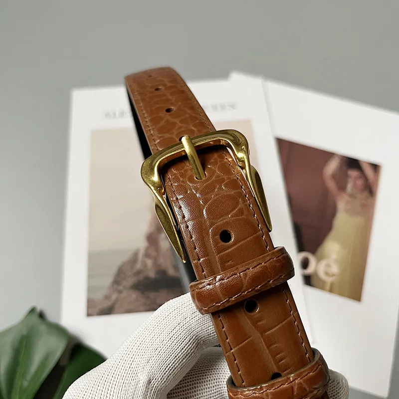 Original Vintage Classic Embossed Crocodile Pattern Women's Genuine Leather Belt with Golden Buckle, Versatile Style