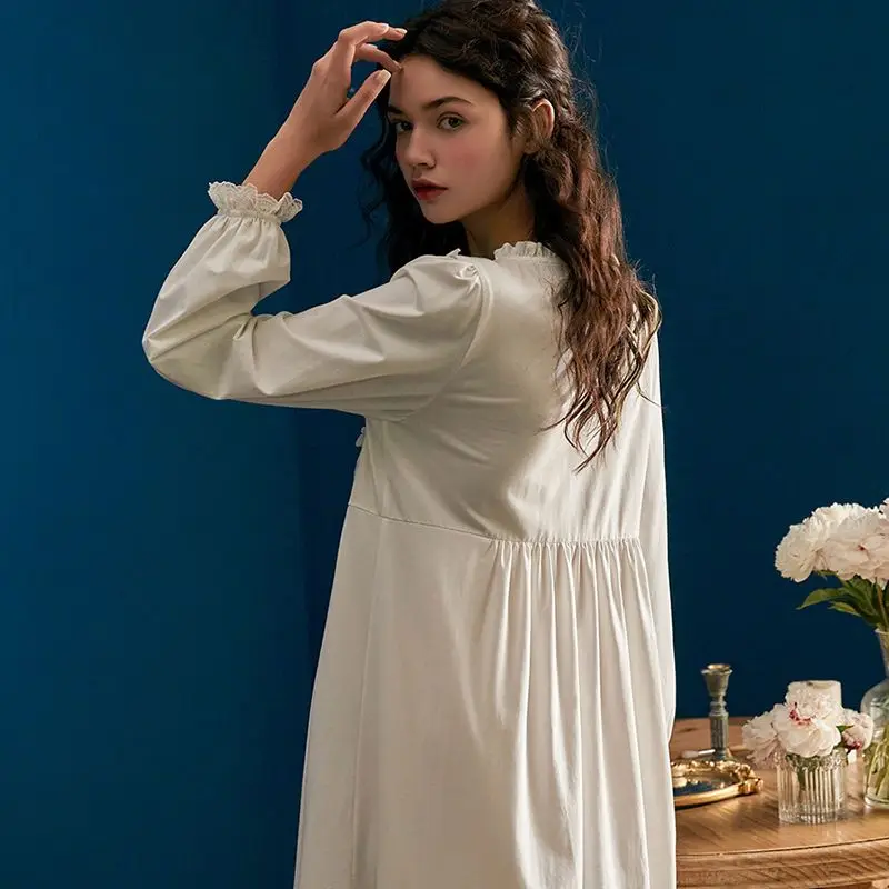 Chemise de nuit blanche à manches longues pour femmes, chemise de nuit à volants vintage français, robe de nuit mi-longue romantique simple pour la