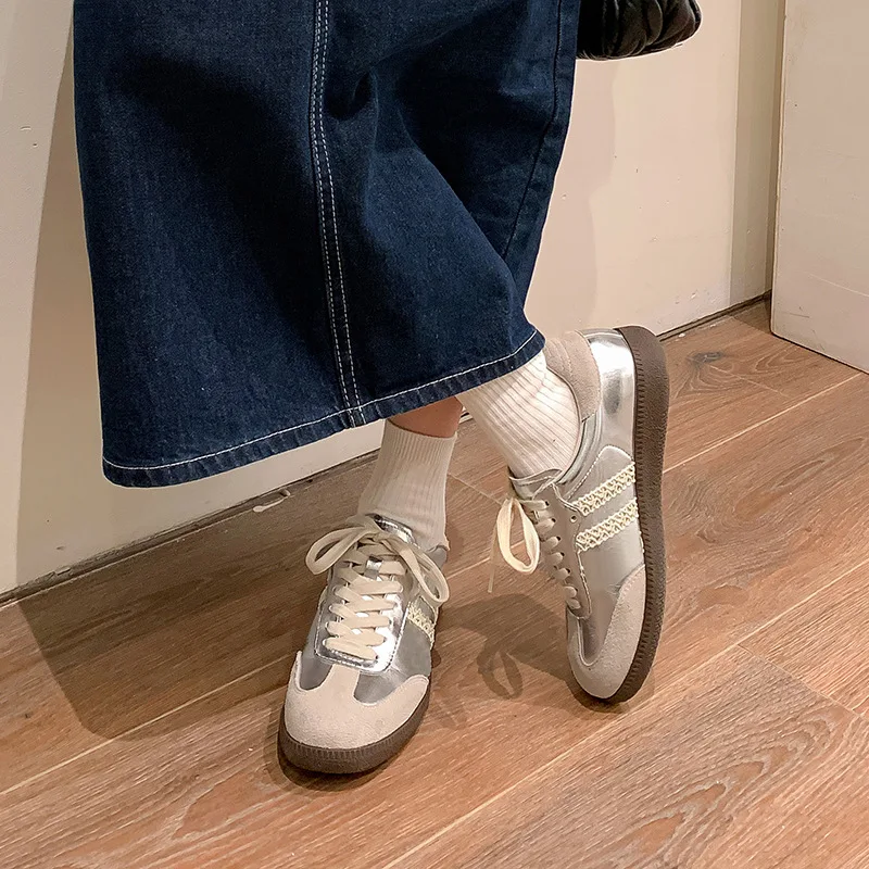 

Leather Vintage Lace-Up Silver Round-Toe Women's Casual Sneakers Soft Breathable