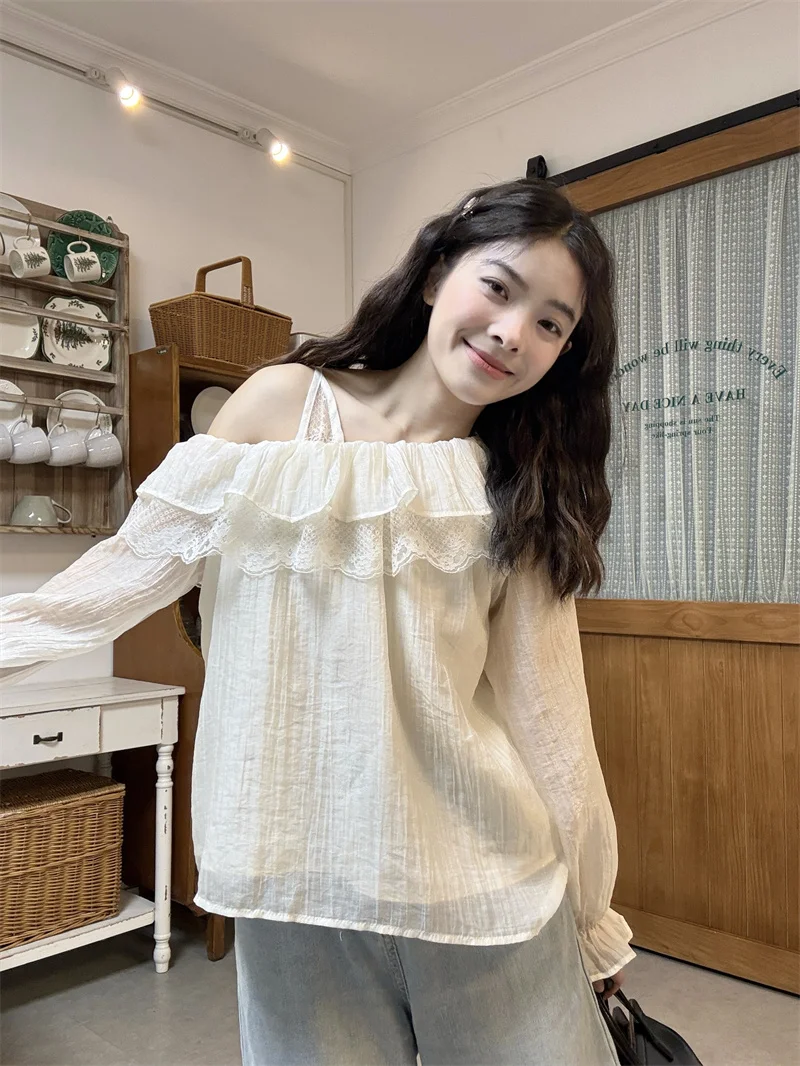 

Sweet Gentle Long Sve Women's irt Spring One-oulder Lace Splice Loose Meat Concealing Snowflake Top Floral Design