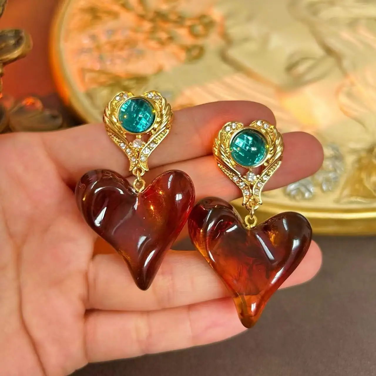 

Resin leopard amber heart stud earrings vintage luxury gorgeous classical retro literary earrings