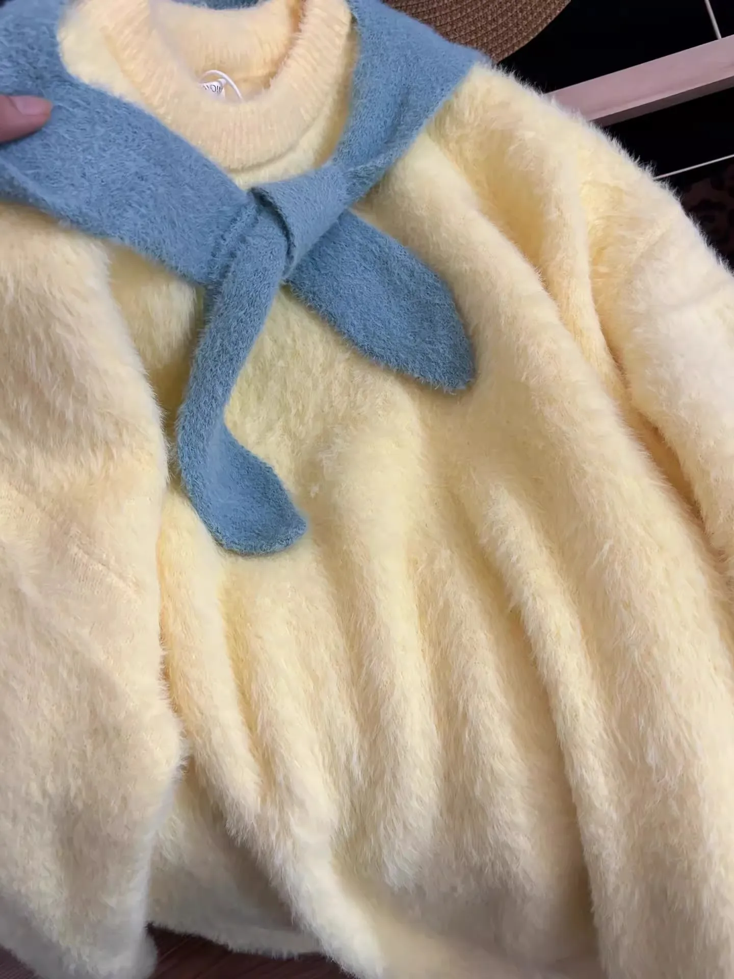 Weicher, gemütlicher gelber Strickpullover für Damen, lockere Passform, Herbst-Winter-Innenbekleidung, lässig, lang, Sve, rundes Ne-Thermo-Top