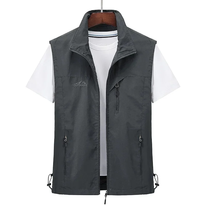 B&C Spring Mens Outdoor Vests Multi-pockets Hiking Work Photography Vest Man Fish Vest Waterproof Breathable Waistcoat Big 7XL