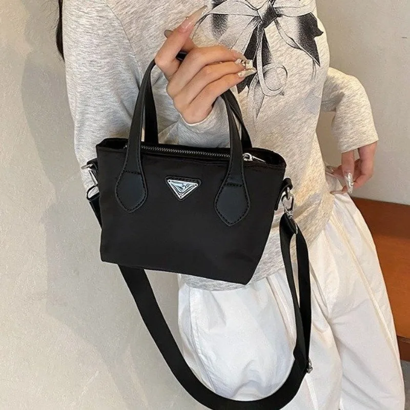 

Women'S Shoulder Bag Fashion Trend For Daily Use Work Travel Commuting Stylish Portable Crossbody Minimalist Design