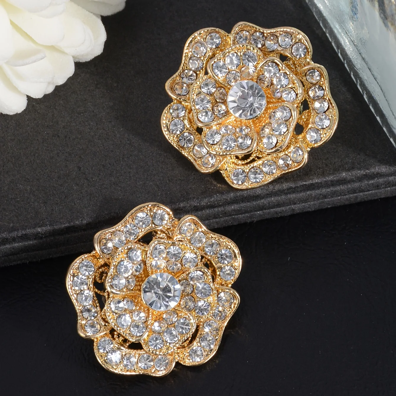 3Pcs/Pack  Camellia Metal Buttons For Shirts Sweater Coat Buckle Rhinestone Flower Decorative Clothing Sewing Button﻿ DIY