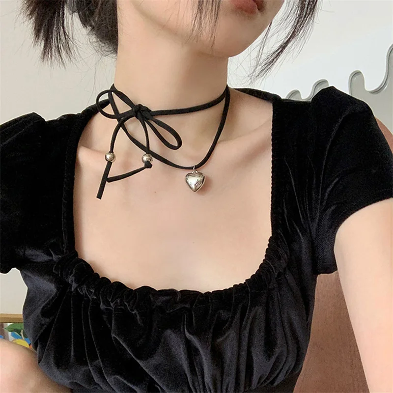 Y2k Heart Pendant Necklace Adjustable Velvet Bowknot Love Choker Neck Ties Elegant Clavicle Chain Statement Jewelry