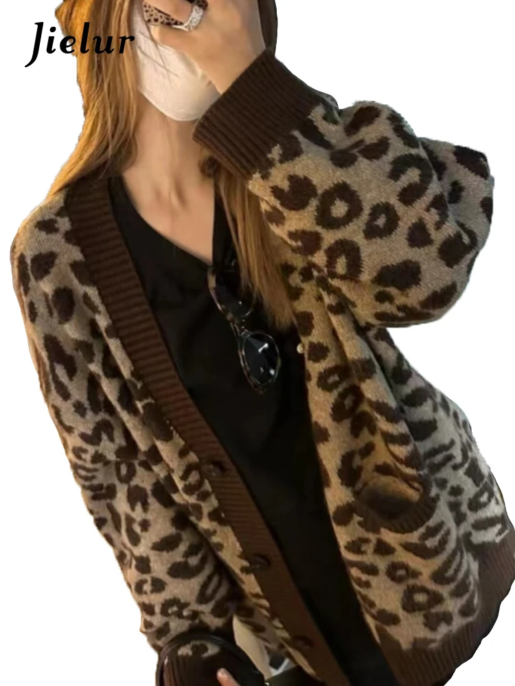 New Chic Cardigan da donna semplice allentato con stampa leopardata a contrasto di colore Cardigan femminile morbido vintage monopetto moda autunnale