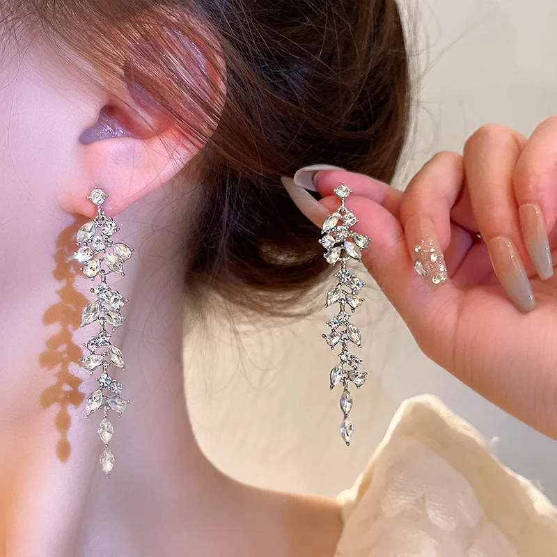 ZAKOL Elegant Sparkling Crystal Tassel Earrings for Women Geometric Hanging Drop Party Wedding Ear Jewelry