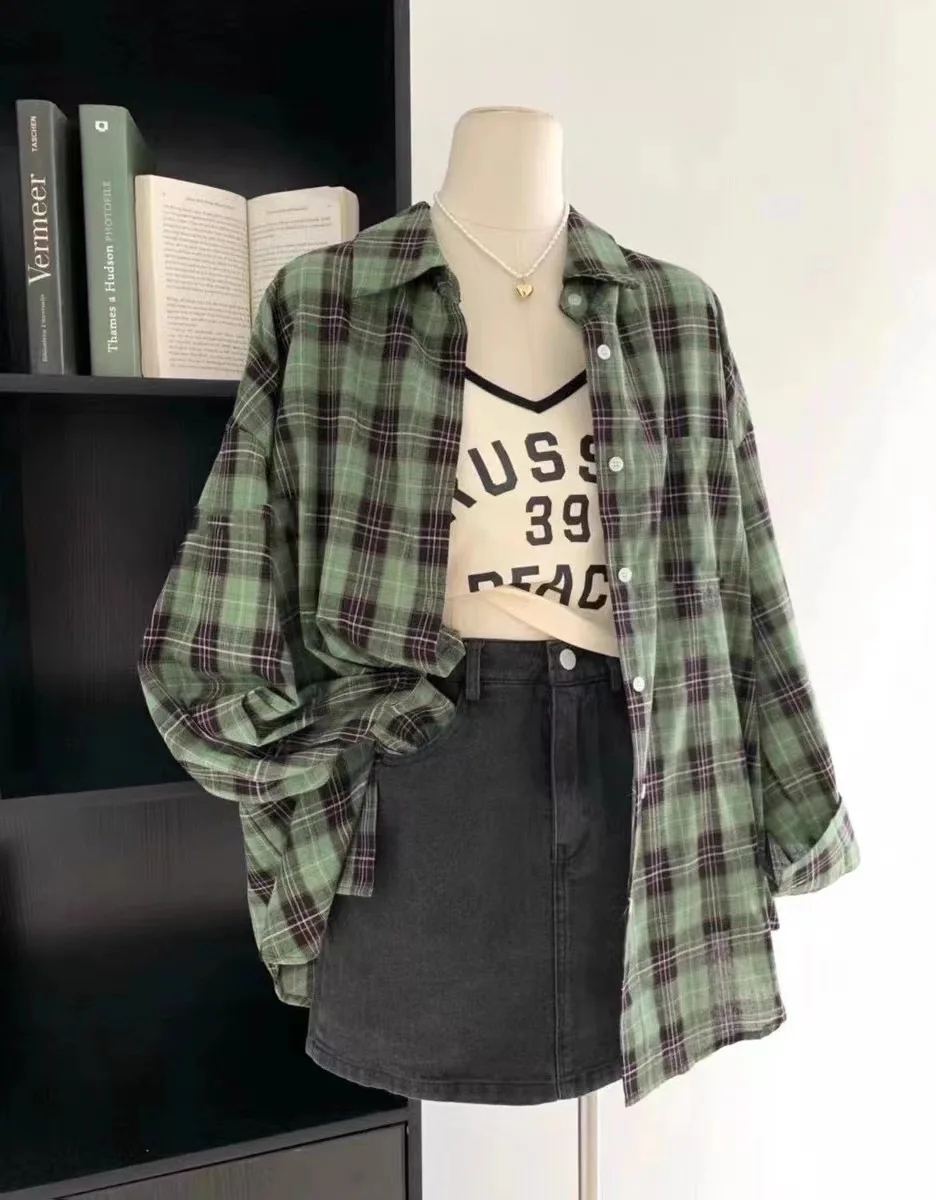 Vintage Women\'s Plaid Shirt Korean Fashion Oversized Blouses Long Sleeve Green Tops Female Streetwear Button Up