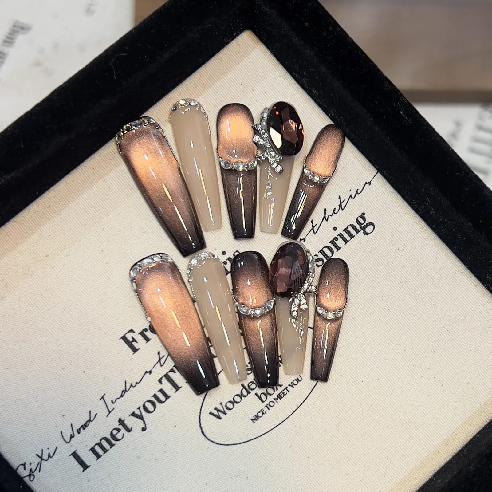 10Pcs Handmade Cat Eye Glitter False Nails with 3D Rhinestones French Tip Design Elegant Crystal Nail Art Set for Women