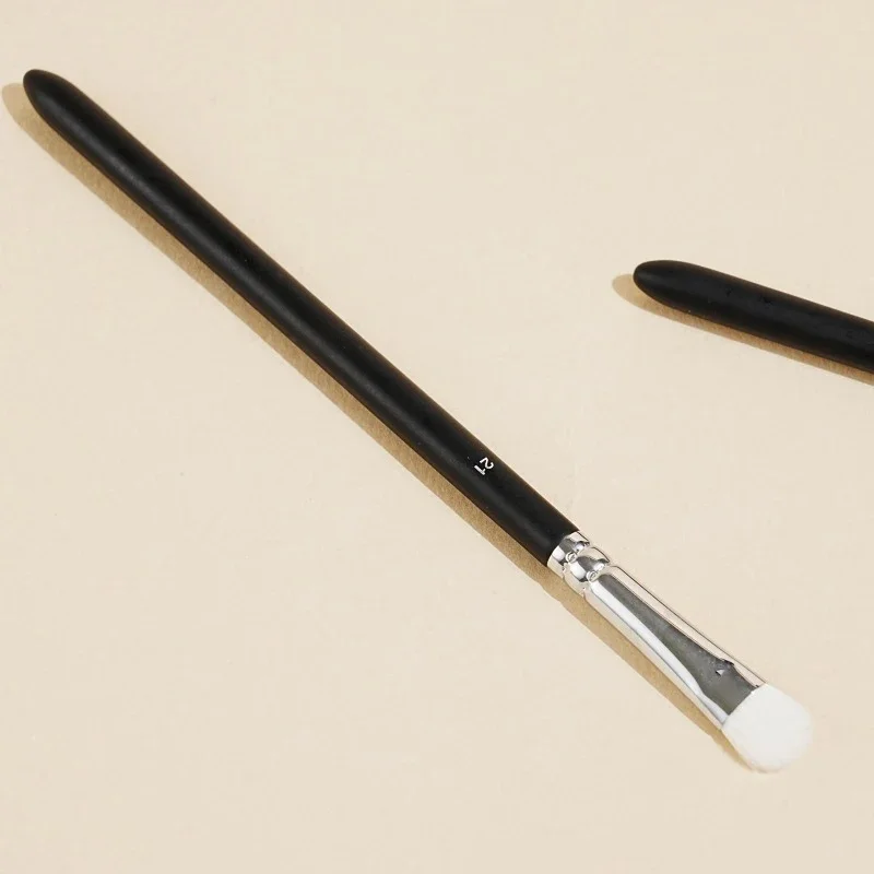 The Eyeshadow Shader Makeup Brush No 21 Soft Synthetic All Over Eye Blending Cosmetic Brush Tool