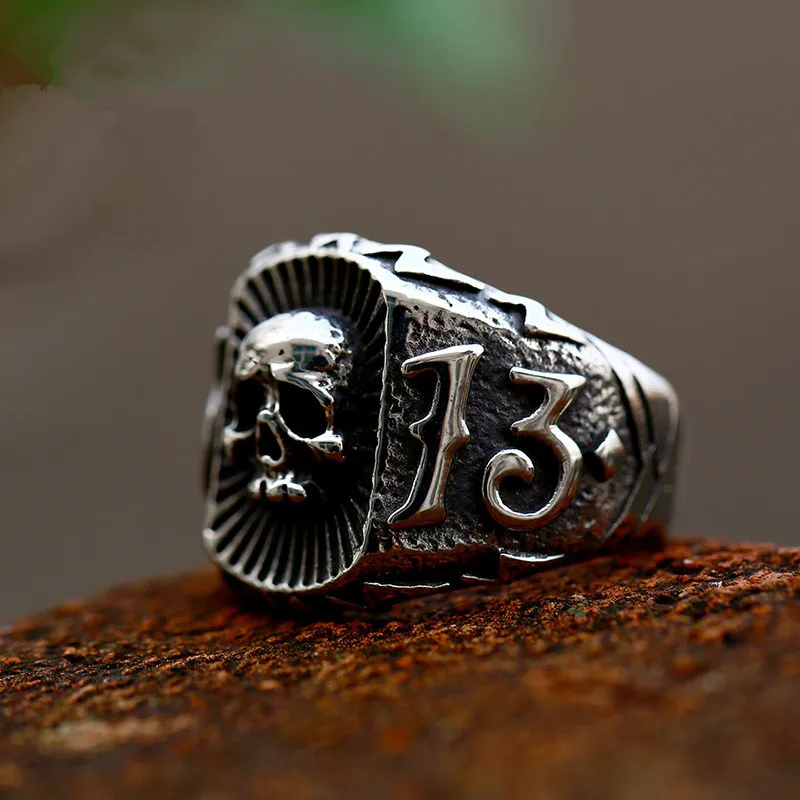 

Aroutty Gothic Skull 13 Lucky Stainless Steel Mens Rings Punk Hip Hop for Male Boyfriend Biker Jewelry Creativity Gift Wholesale