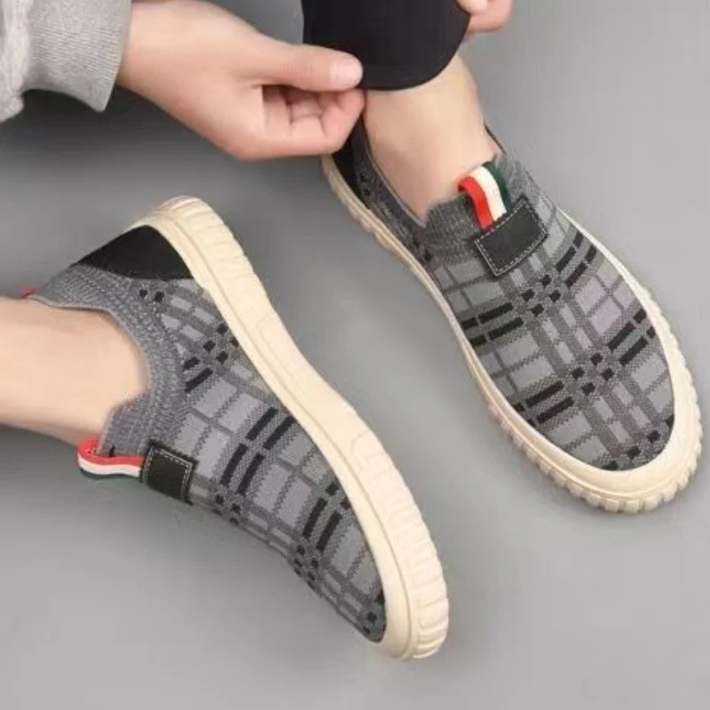 Summer New In Casual Shoes for Men Breathable Sneakers Cheap Liquidation Footwear Offer Retro High Quality Fashion 2024 Man Shoe